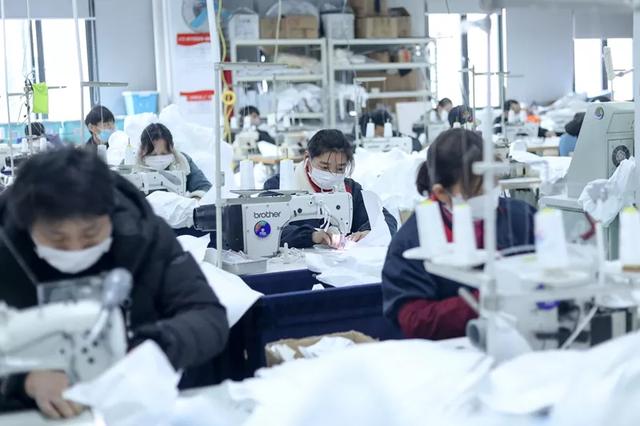 防護服緊缺？這家僅用了5天時間轉產防護服，日產量已達9000件
